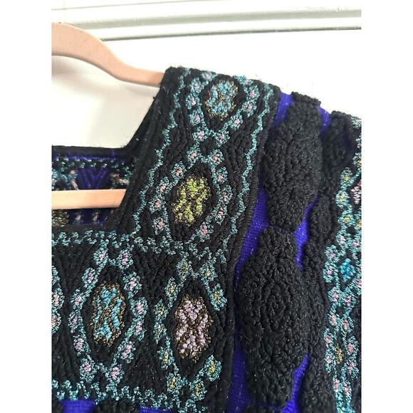 Gorgeous Embroidered Huipil Knit Top Sweater Texture Blue Pink - Picture 2 of 3